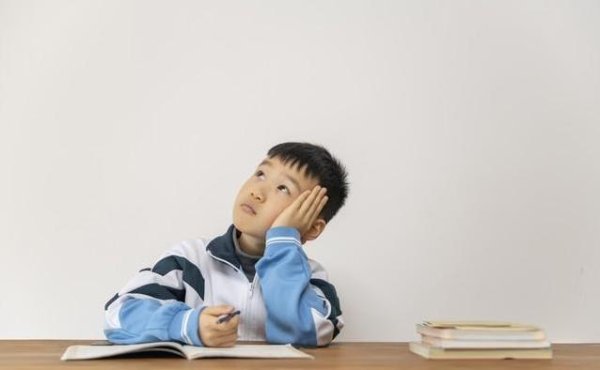 豪瑞优配 高二开学第一周，上岸儿子化学课听不懂，我急坏！